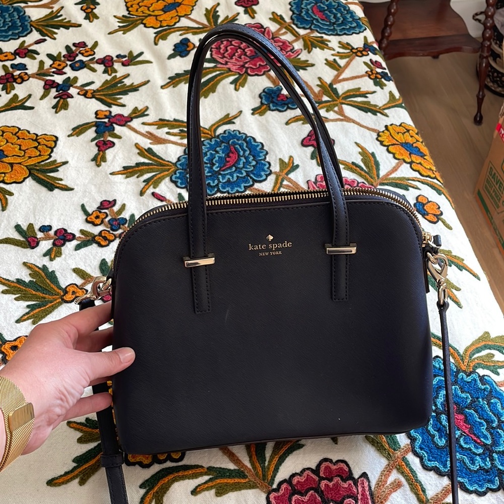 Navy Blue Like new Kate spade purse with cross body strap